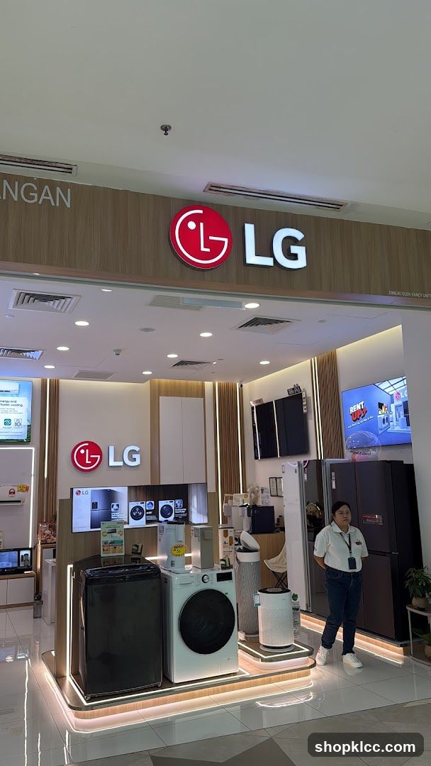 LG Store Interior Display