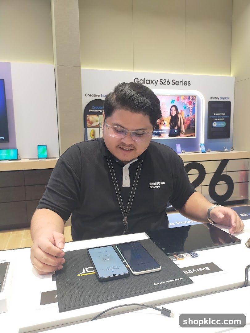 Samsung Store Interior