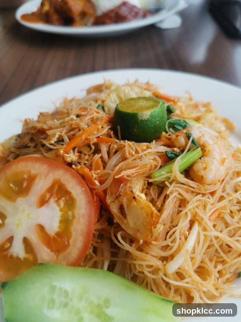 Noodles with Shrimp and Vegetables