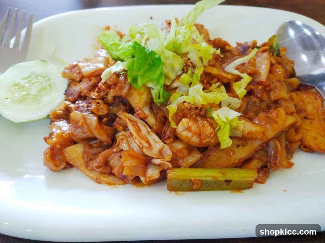 Stir-fried Noodles with Shrimp and Vegetables