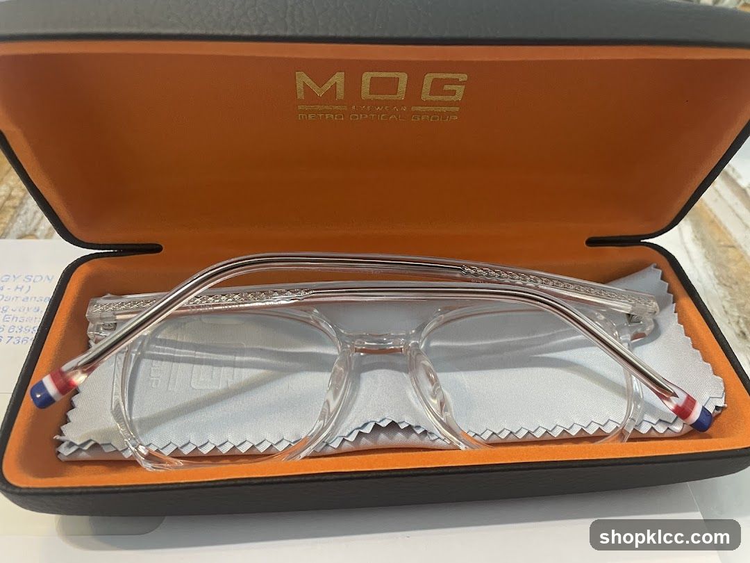 Mog Eyewear
