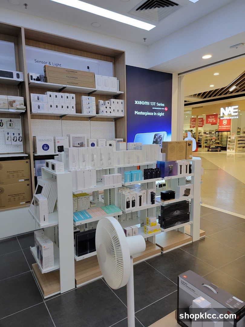 Electronics Store Display