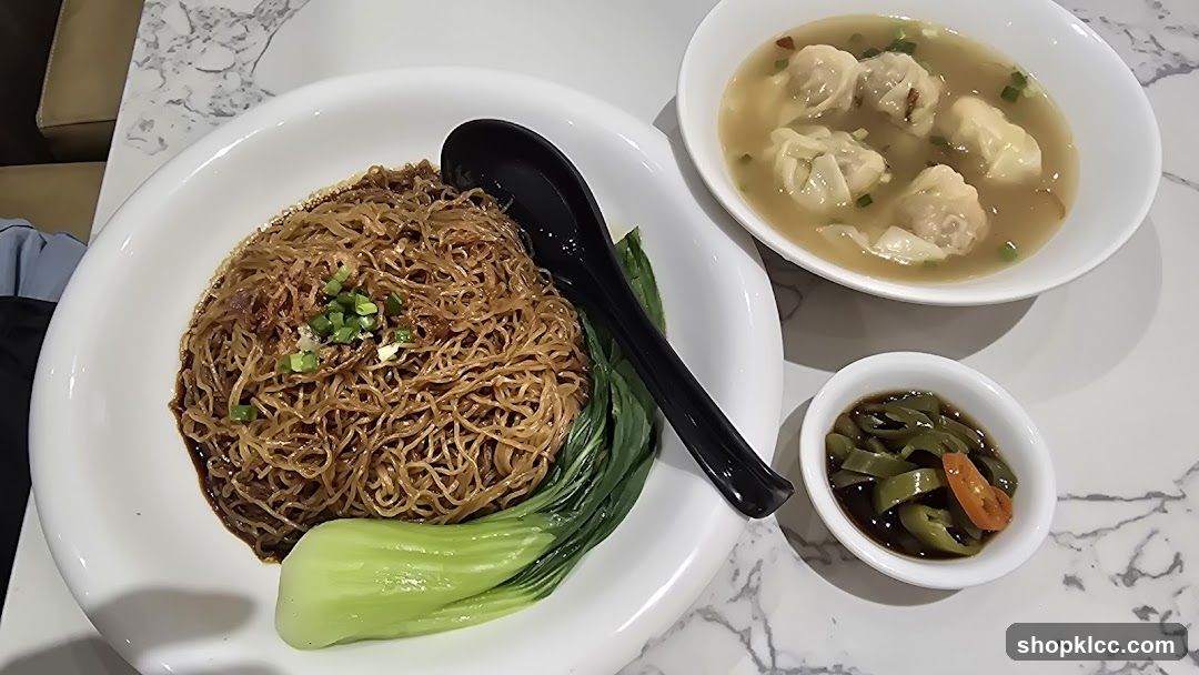 Noodles with Wonton Soup