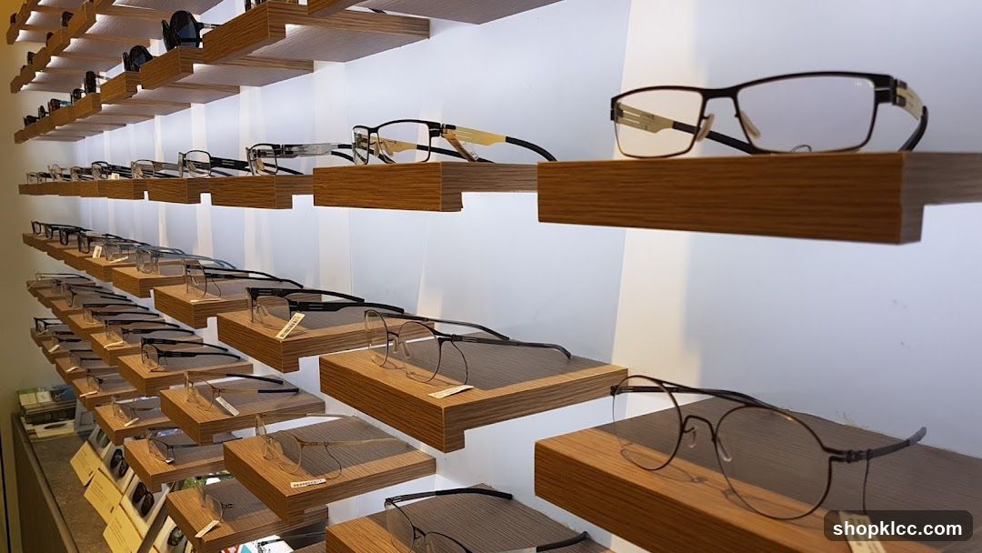 Eyeglasses Display