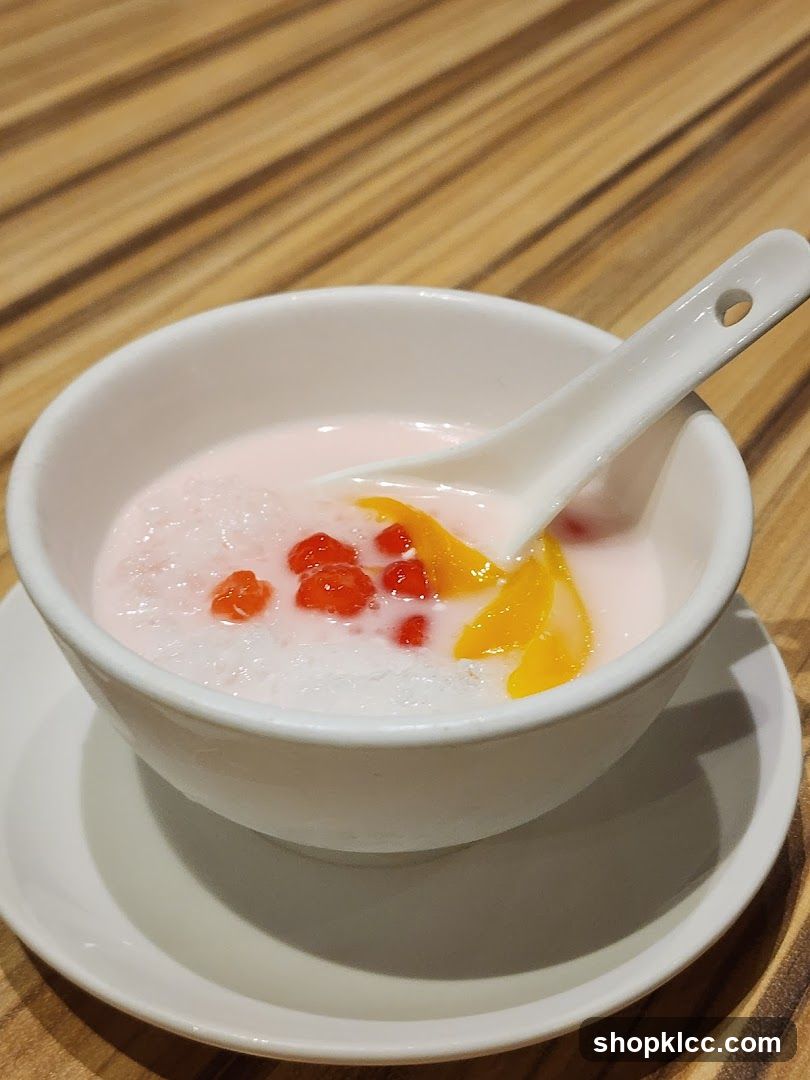 Dessert with fruit and tapioca