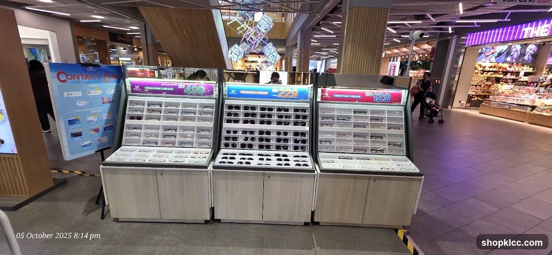 Eyewear and Contact Lens Display