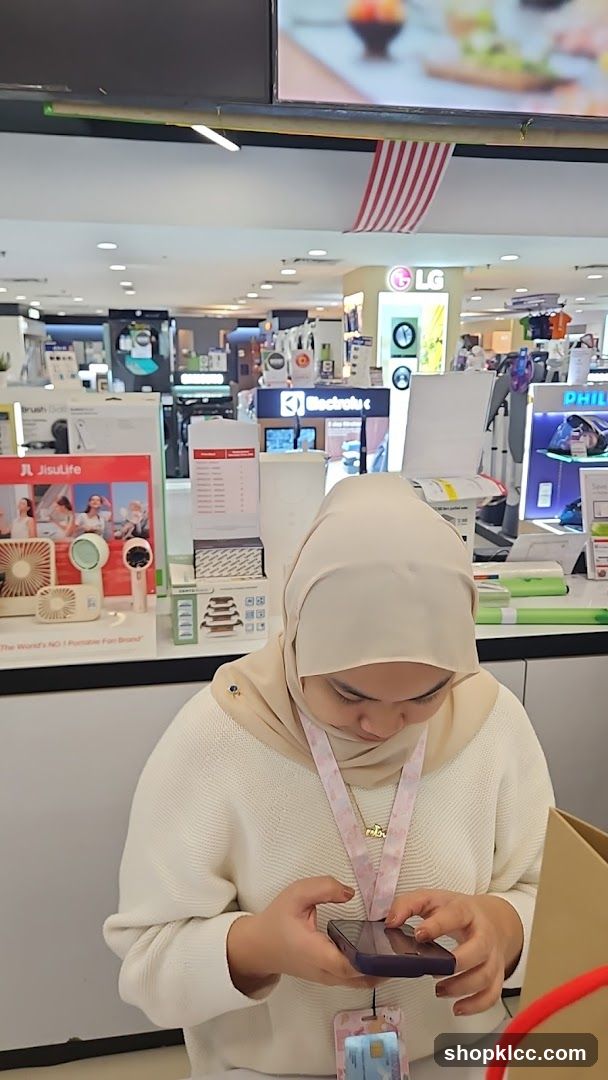 Electronics Store Display