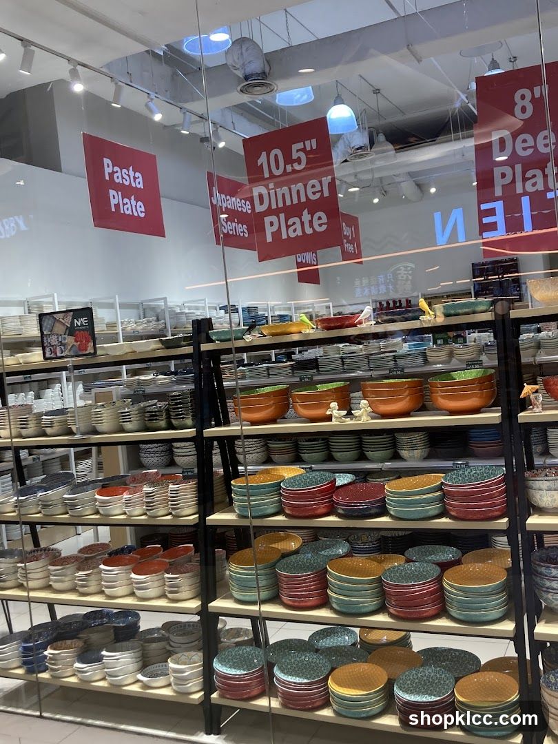 Dinnerware Display