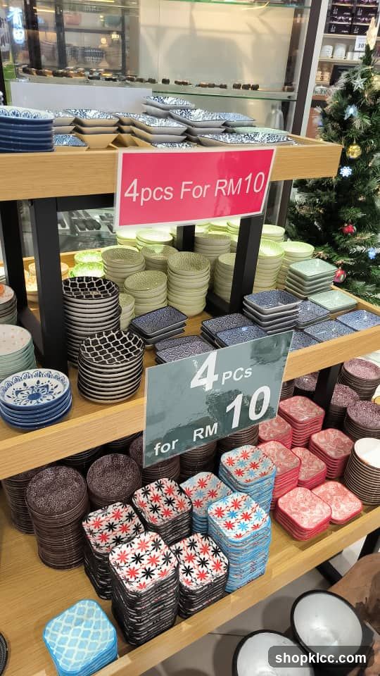 Tableware Display