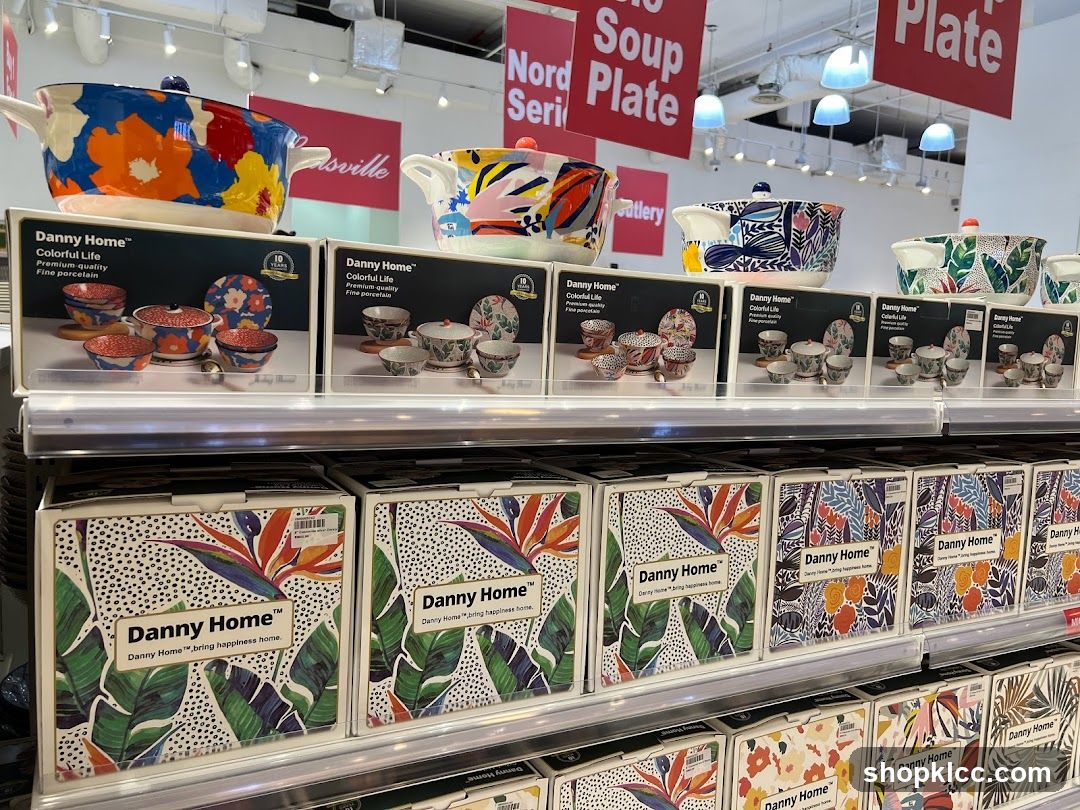 Danny Home Dinnerware Display