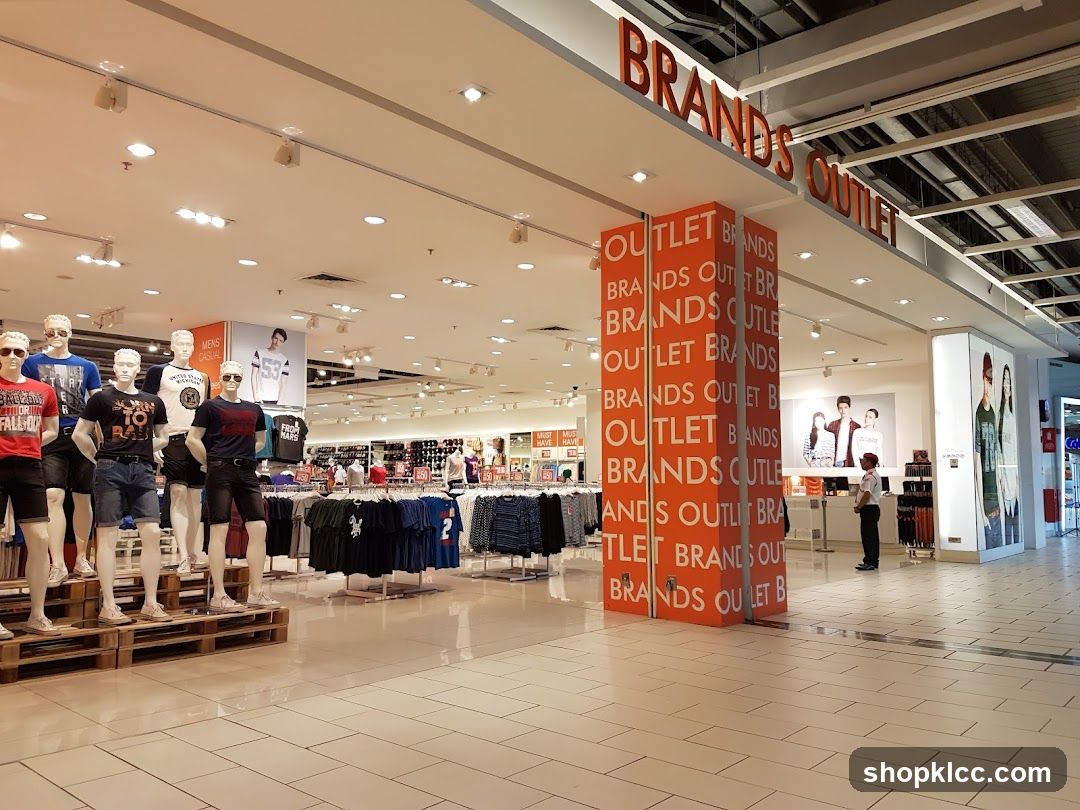 Brands Outlet Interior