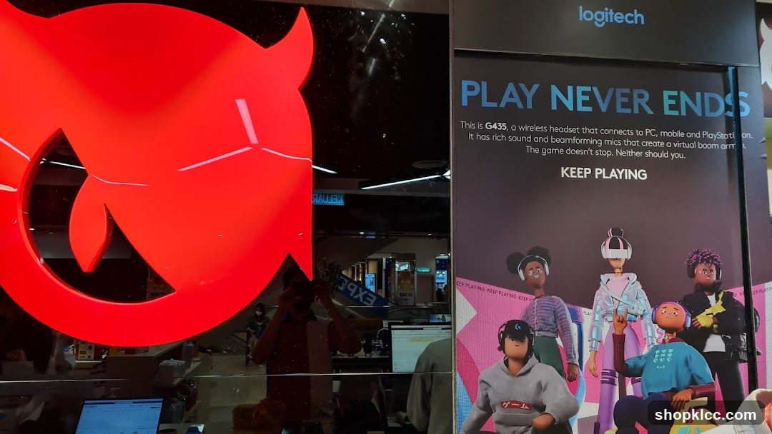 Logitech G435 Headset Advertisement