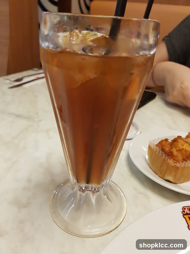 Iced Tea and Pastry