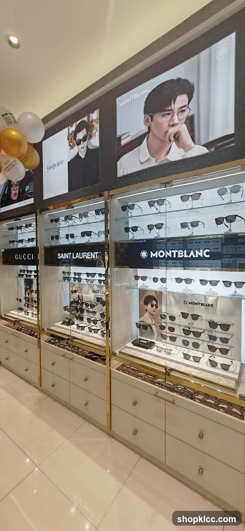 Eyewear Store Display