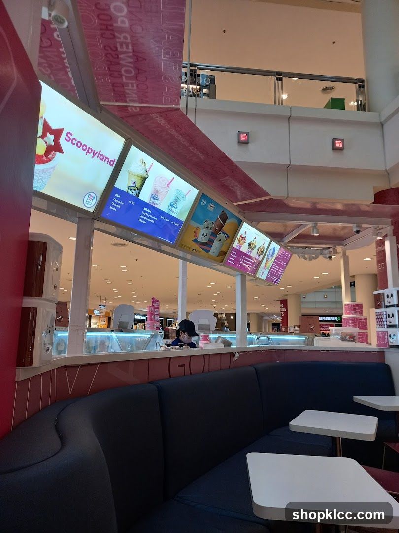Scoopyland interior view