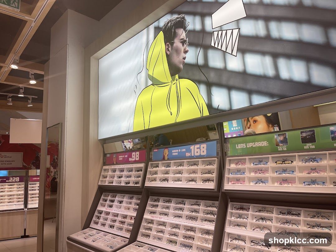 Eyewear Store Display