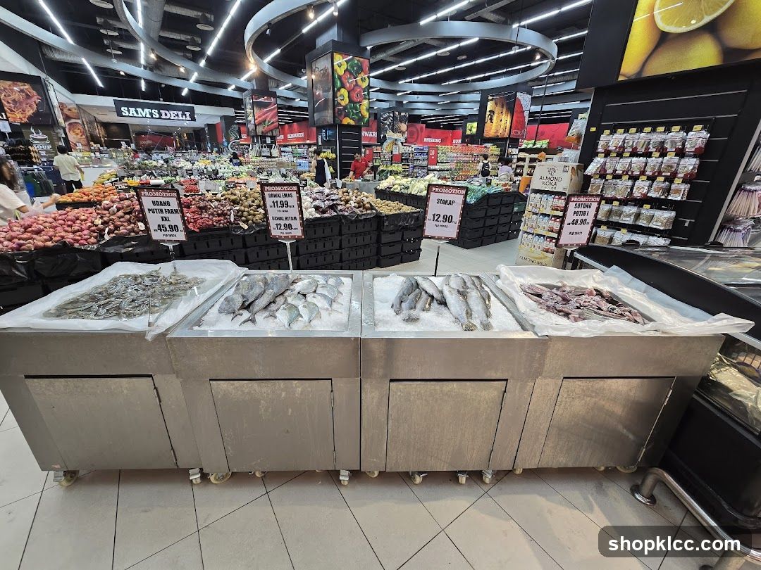Seafood and Produce Display