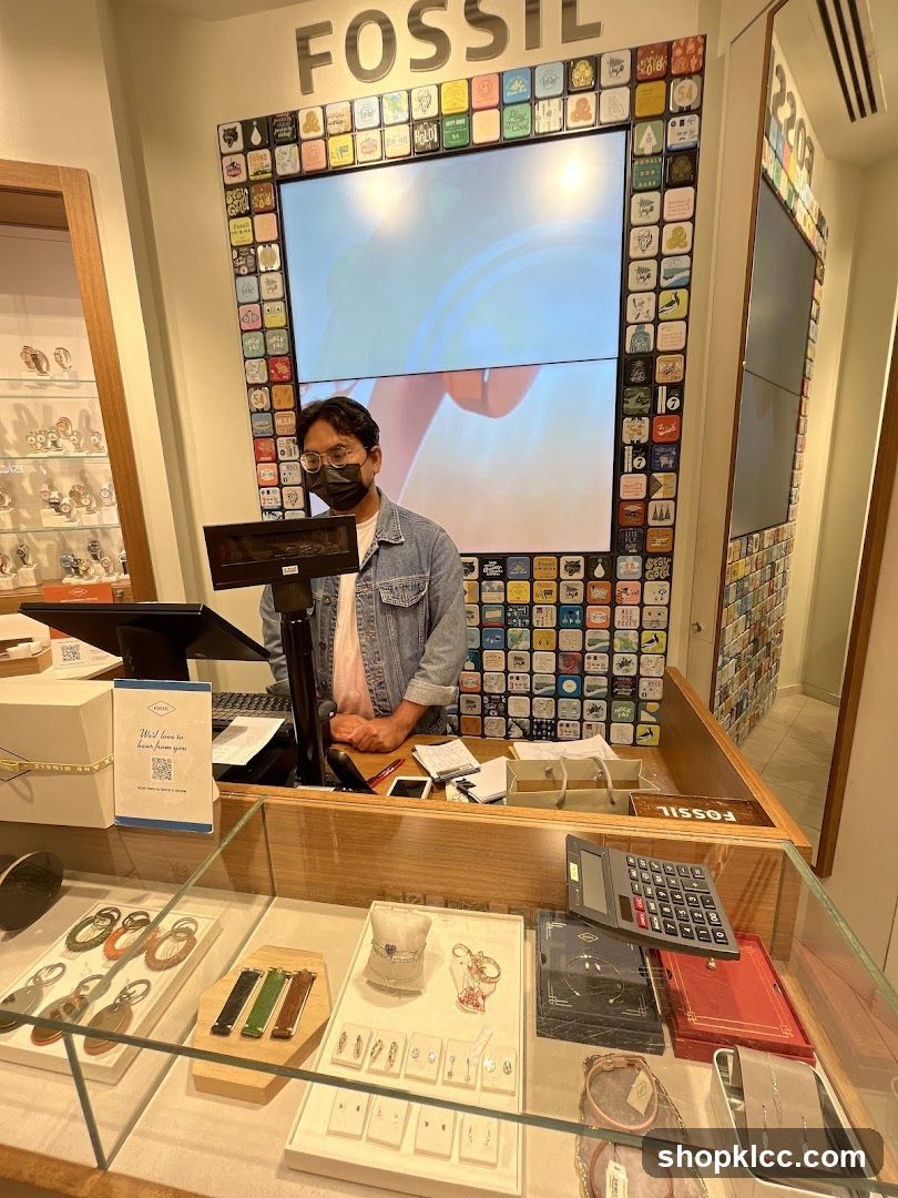 Fossil Store Counter