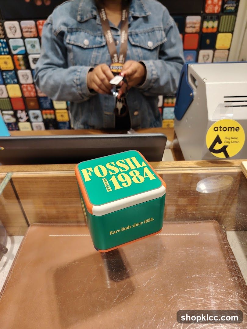 Fossil 1984 Tin
