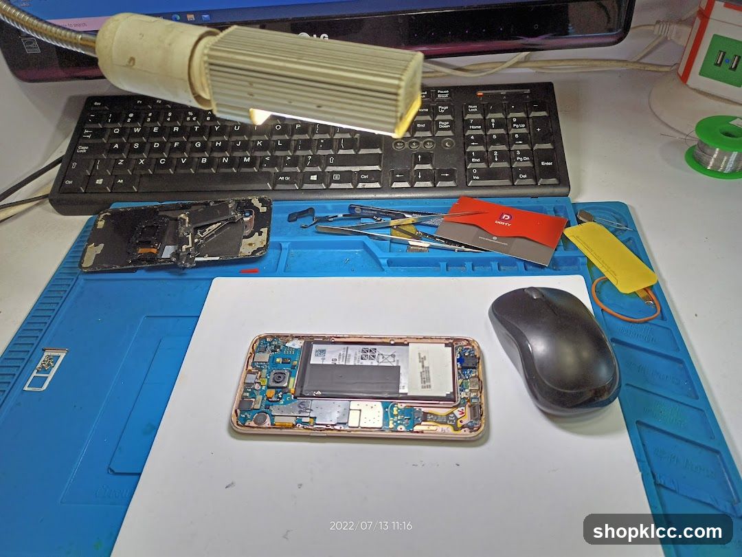 Phone Repair Workbench