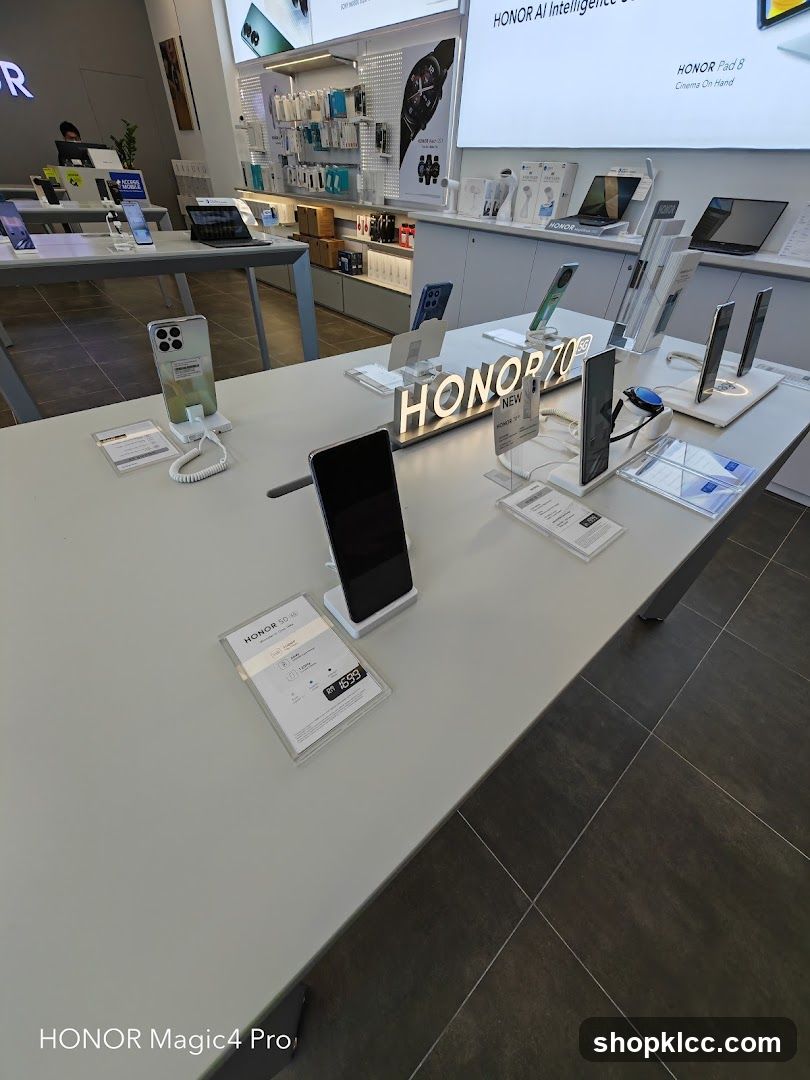 Honor Store Display
