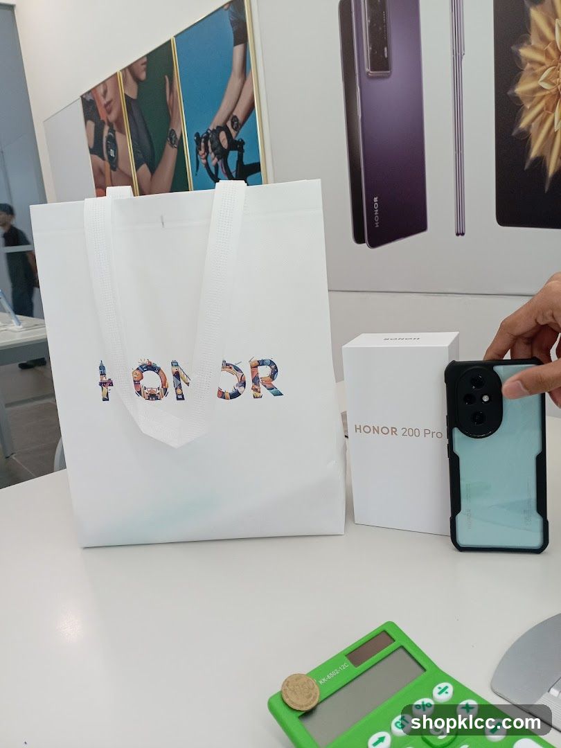 Honor Products Display