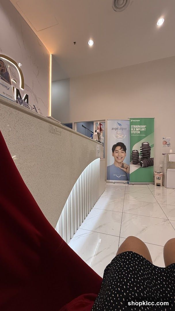Dental Clinic Waiting Area