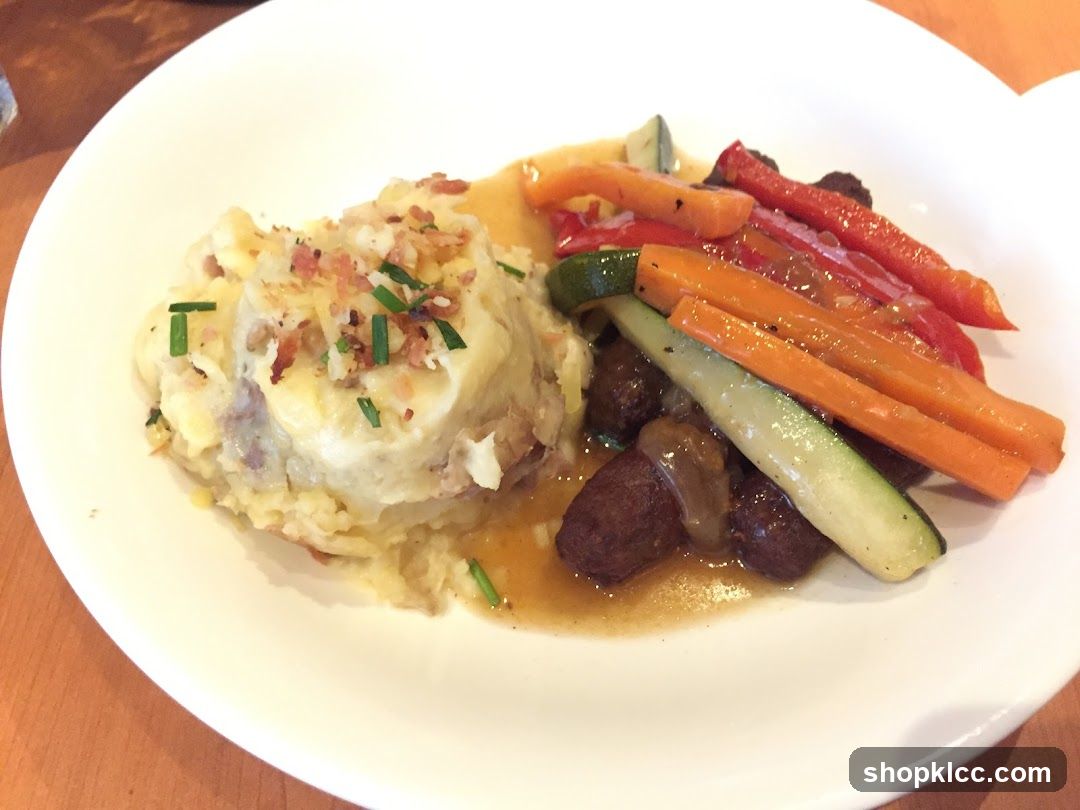 Mashed Potatoes with Meat and Vegetables