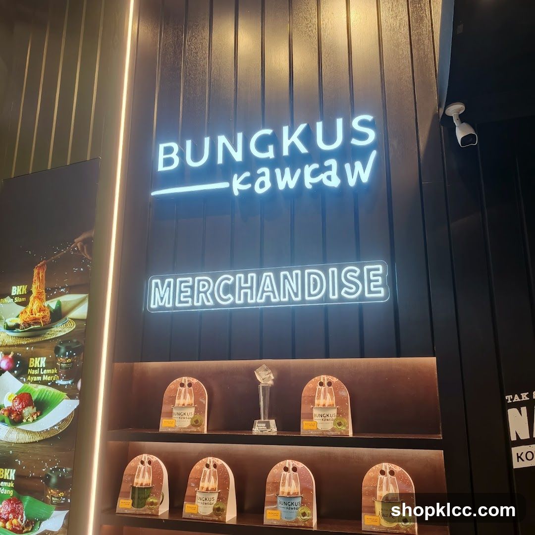 Bungkus Kaw Kaw Merchandise Display