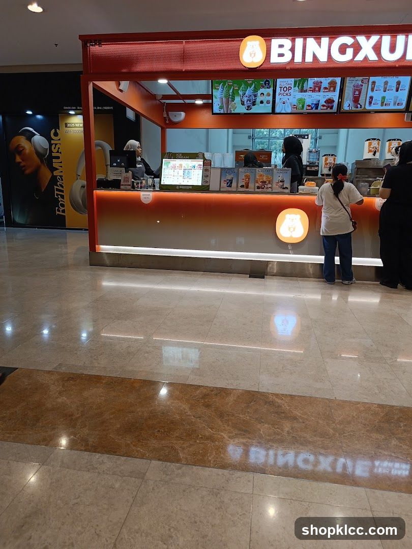 Bingxue Shop Interior View