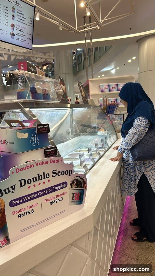 Ice Cream Shop Counter