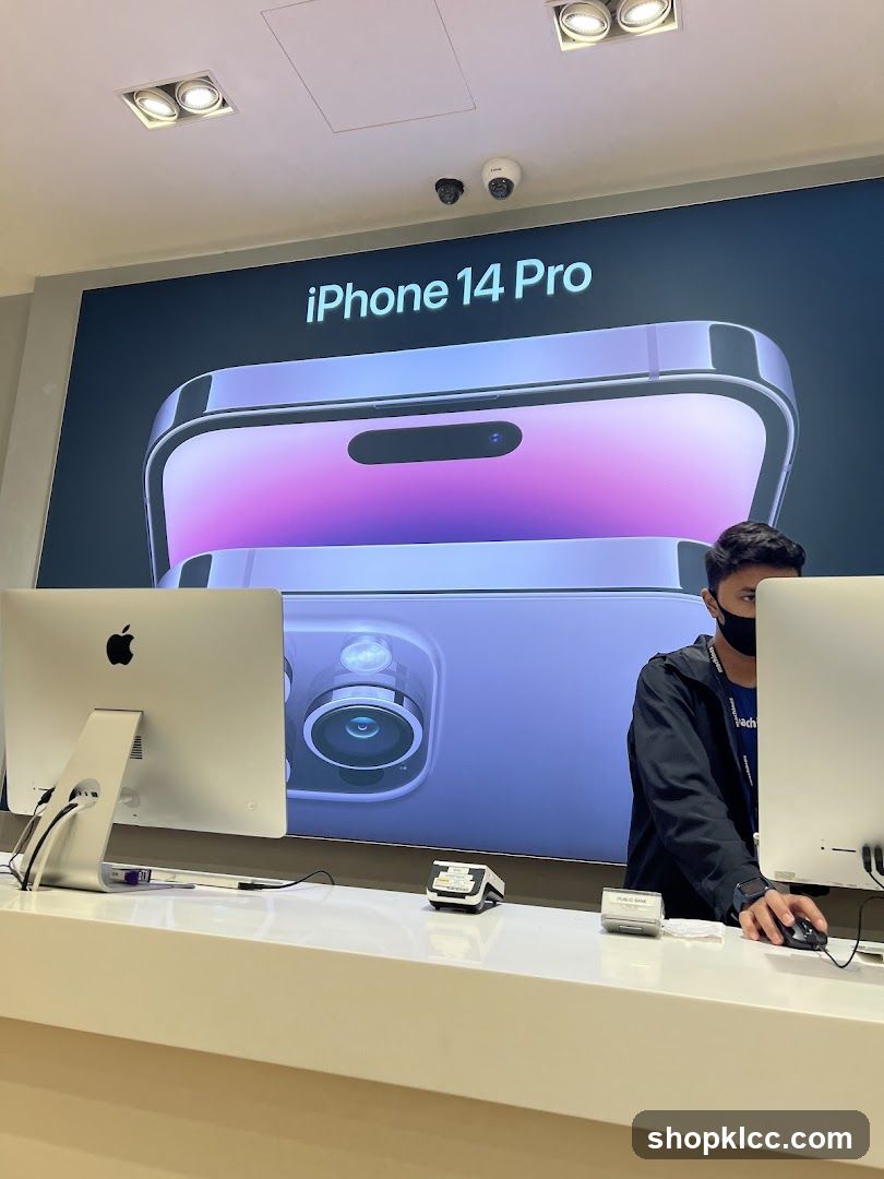 iPhone 14 Pro Display