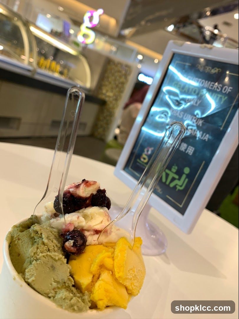 Gelato Cup with Sign
