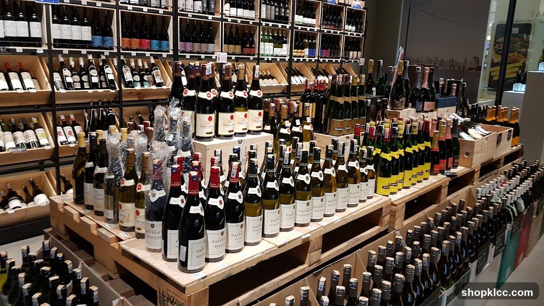 Wine store display