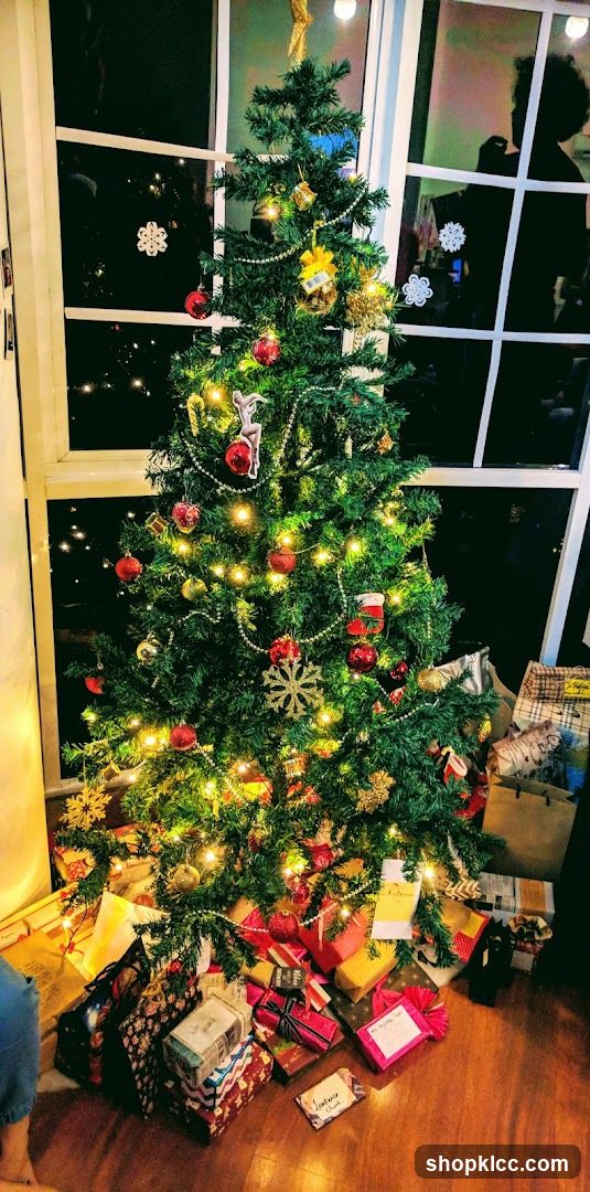 Decorated Christmas Tree with Gifts