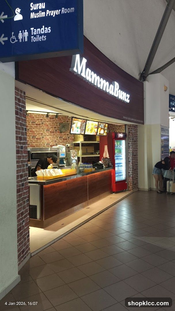 MammaBunz storefront interior view