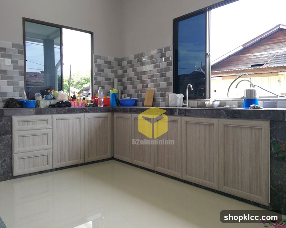 Kitchen Countertops and Cabinets