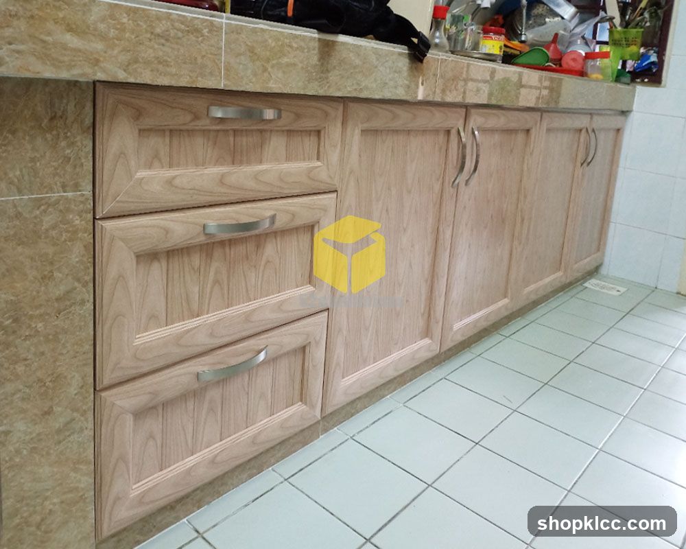 Kitchen Cabinets and Countertop