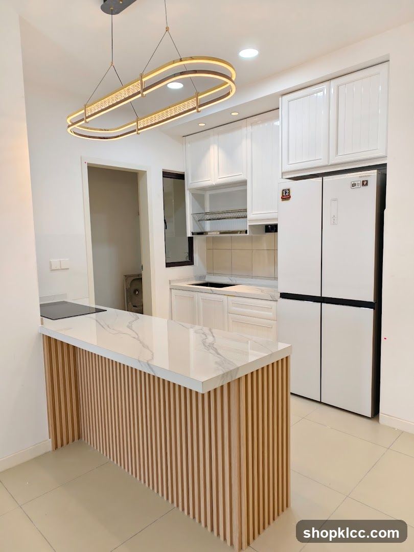 Modern Kitchen Island and Cabinets