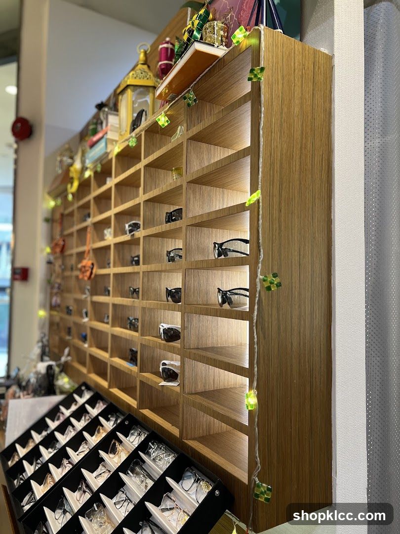 Eyeglass Display