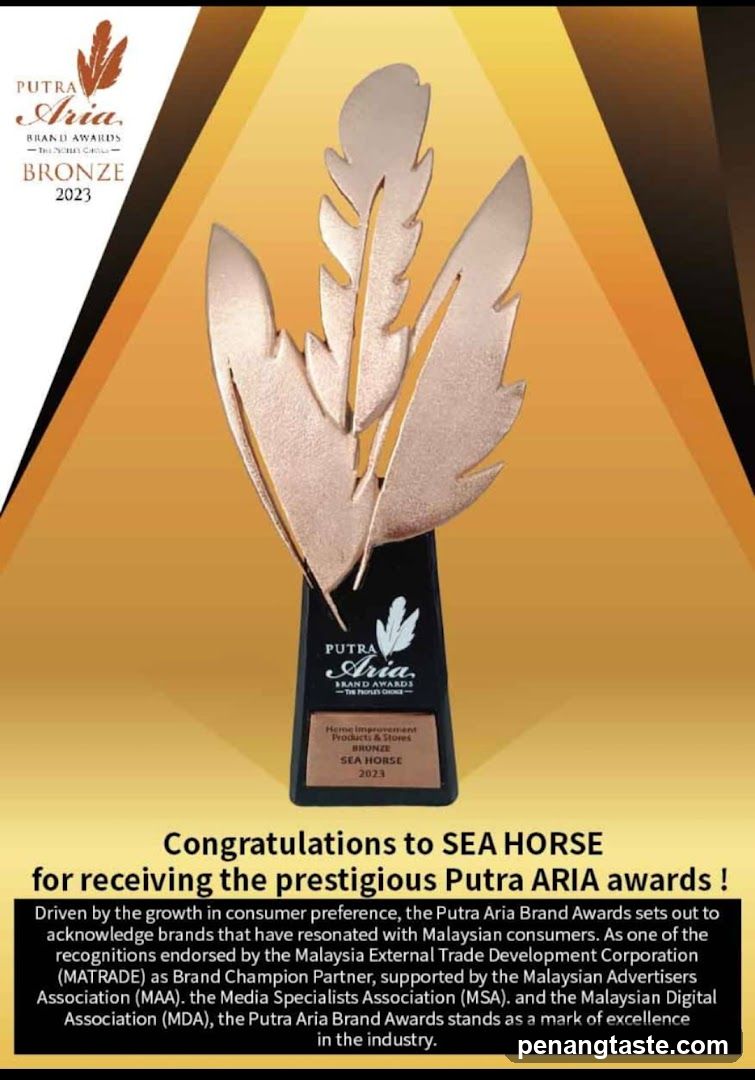 Putra Aria Brand Awards Trophy