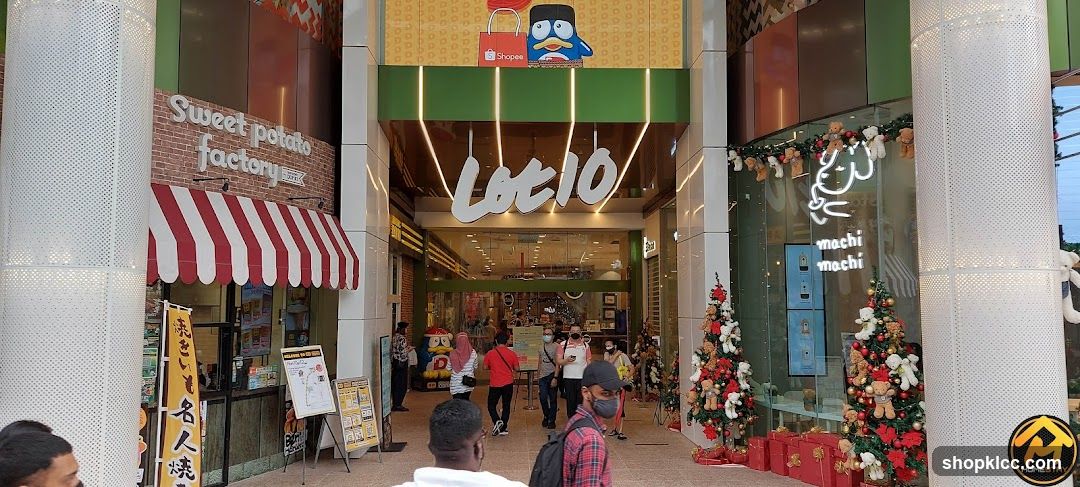 Lot 10 Shopping Center Entrance
