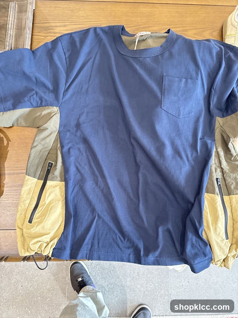 Blue T-shirt with contrasting panels