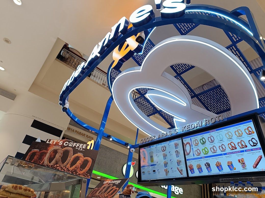 Auntie Anne's Pretzel Stand