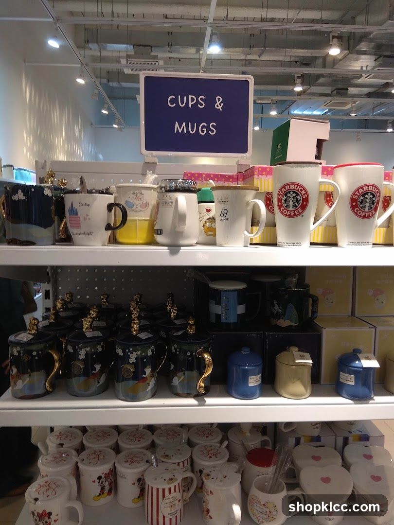 Cups and Mugs Display