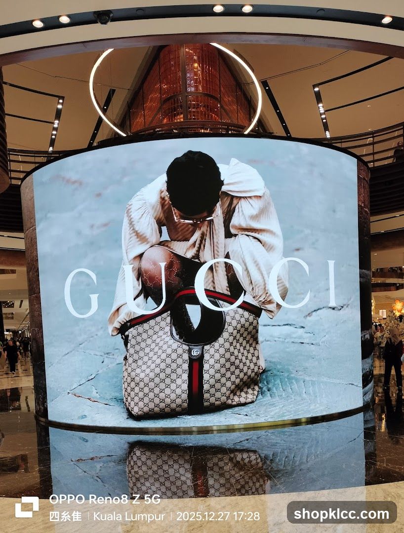 Gucci Advertisement
