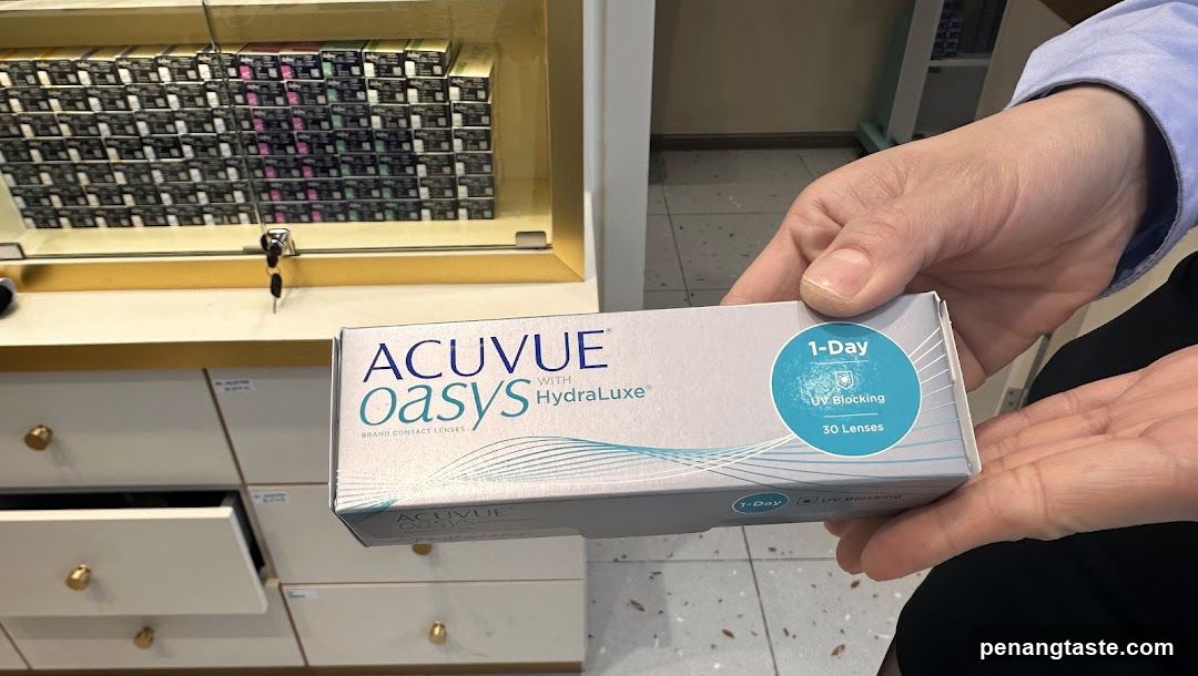 ACUVUE Oasys Contact Lenses