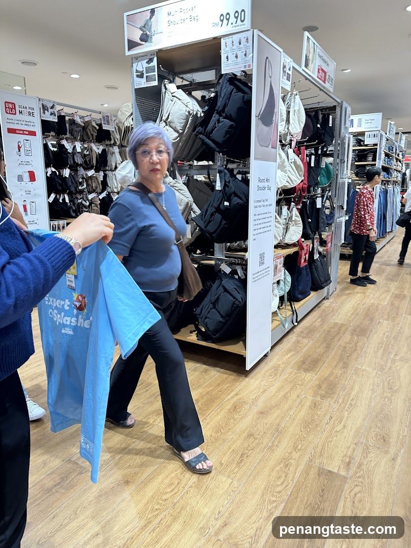 Uniqlo Store Interior