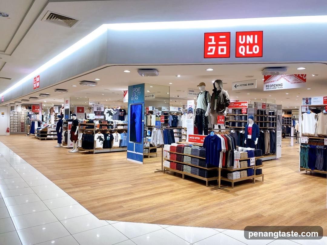 Uniqlo Store Interior