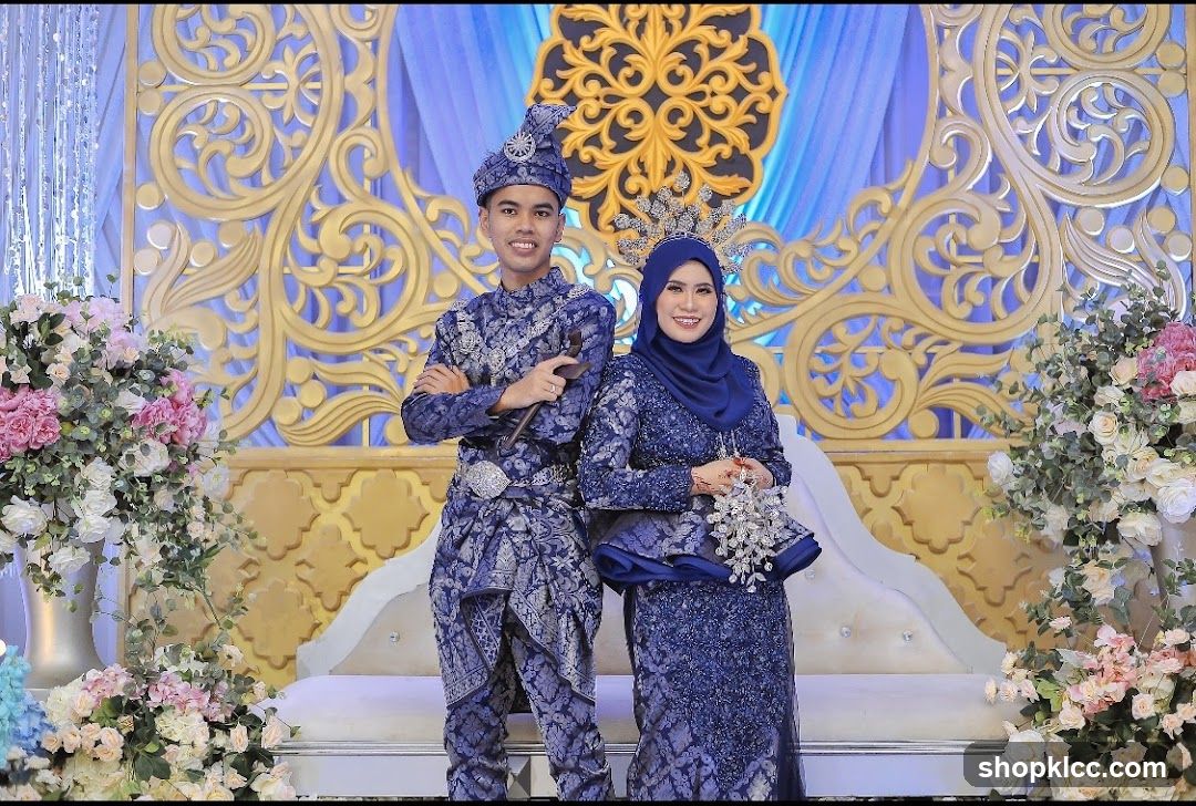 Wedding Couple Posing